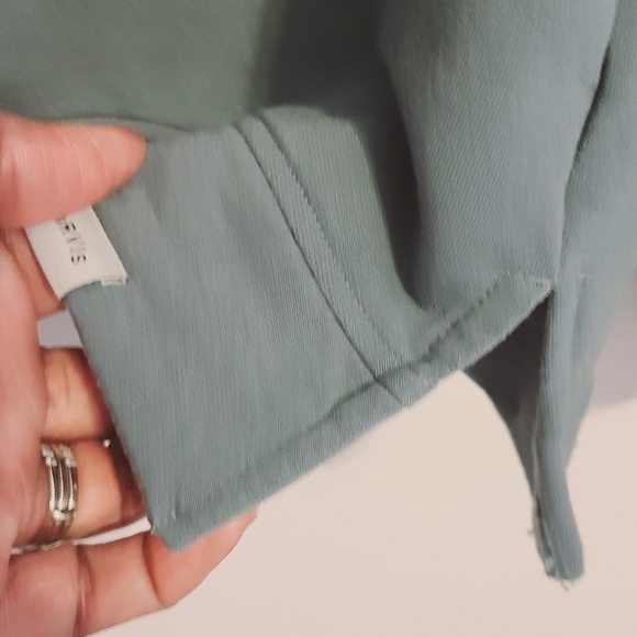 Orvis | Women's Green/Blue V-Neck Dropped Shoulders Sweatshirt (Size XL) - Picture 9 of 12